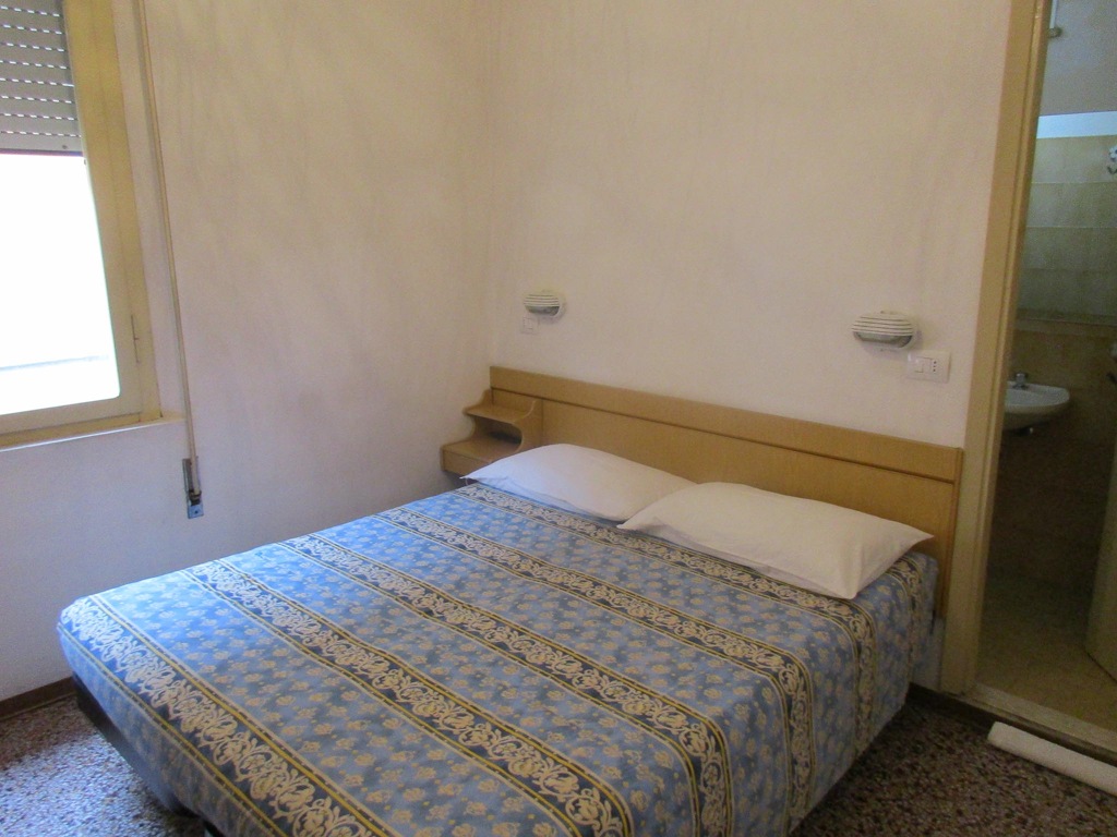 letto matrimoniale hotel cesenatico